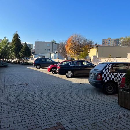 Hotel Marathon Senec Exterior photo