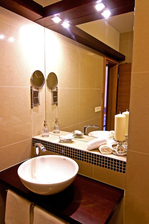 Hotel Marathon Senec Exterior photo